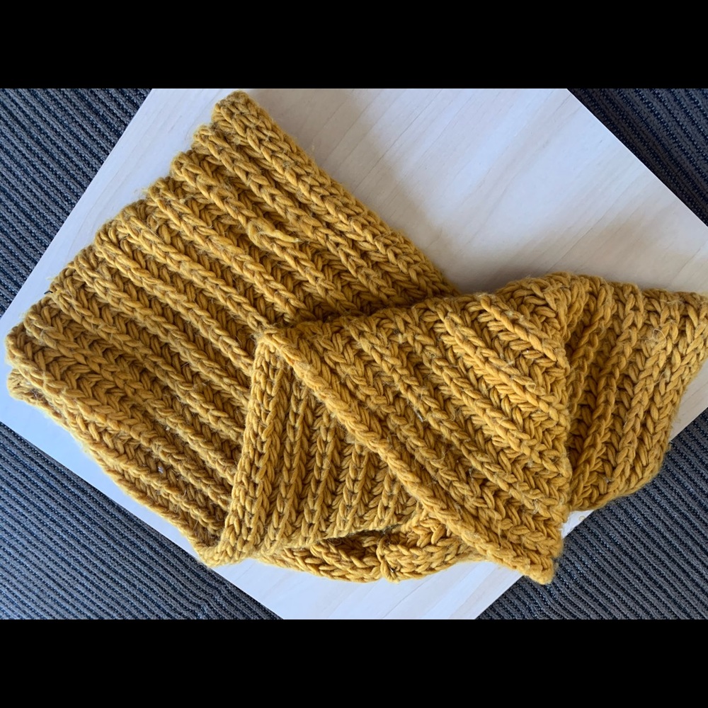 Stockholm scarf